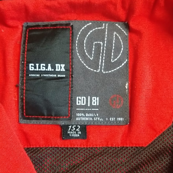 G.I.G.A. DX Red Hooded Pullover Jacket - Picture 5 of 8